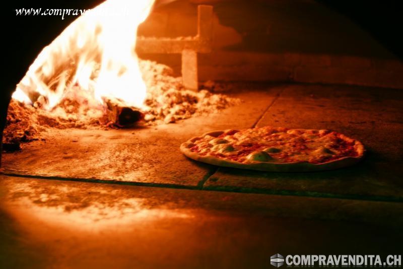 Vendesi splendido ristorante pizzeria nella periferia di Lugano VendesisplendidoristorantepizzerianellaperiferiadiLugano.jpg Vendesi splendido ristorante pizzeria nella periferia di Lugano VendesisplendidoristorantepizzerianellaperiferiadiLugano.jpg