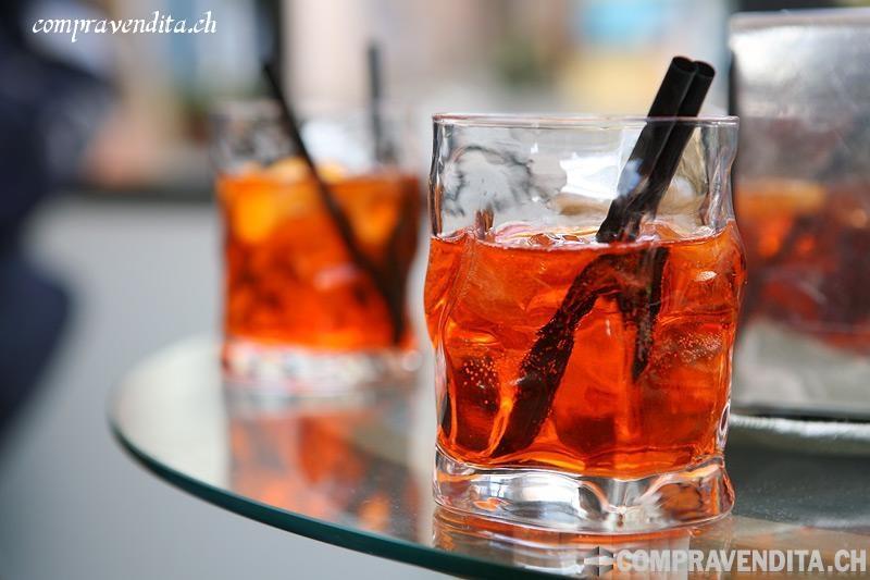 Si cede snack bar Chiasso SicedesnackbarChiasso.jpg Si cede snack bar Chiasso SicedesnackbarChiasso.jpg