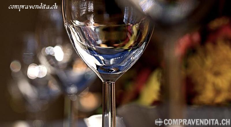 Cediamo caratteristico ristorante a Lugano su strada di forte passaggio e di gra CediamocaratteristicoristoranteaLuganosustradadifortepassaggioedigrandevisibilit.jpg Cediamo caratteristico ristorante a Lugano su strada di forte passaggio e di gra CediamocaratteristicoristoranteaLuganosustradadifortepassaggioedigrandevisibilit.jpg