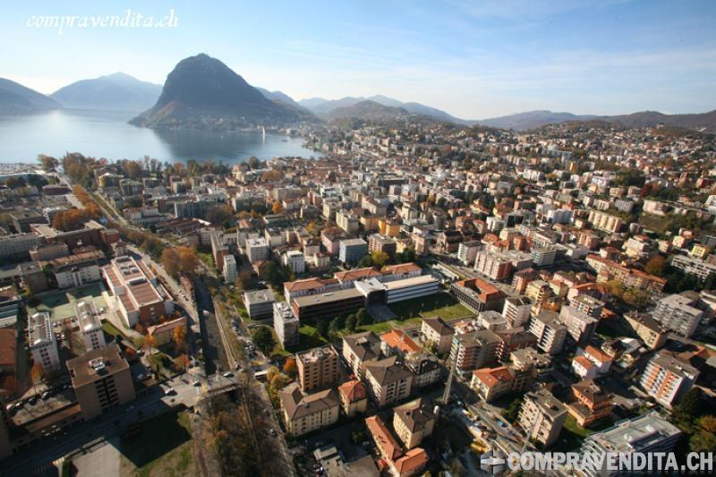 Vendesi esculsivo ristorante lungolago a Lugano VendesiesculsivoristorantelungolagoaLugano.jpg Vendesi esculsivo ristorante lungolago a Lugano VendesiesculsivoristorantelungolagoaLugano.jpg