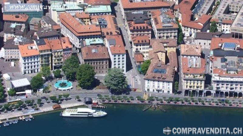 Cedesi Bar in zona pedonale a Lugano CedesiBarinzonapedonaleaLugano.jpg