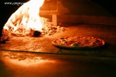 Vendesi splendido ristorante pizzeria nella periferia di Lugano Vendesi splendido ristorante pizzeria nella periferia di Lugano